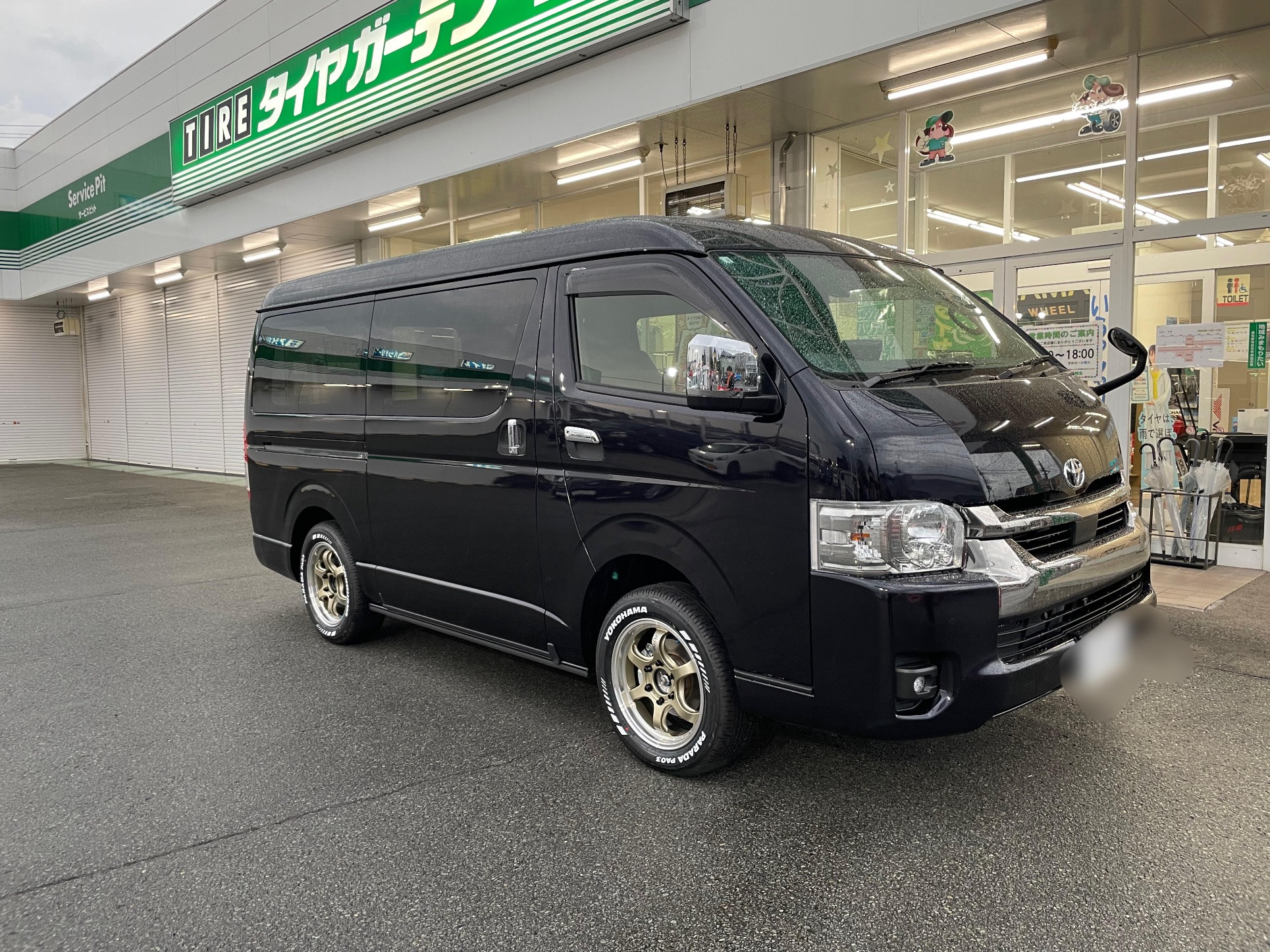 ハイエースにADVANRacingホイール！！