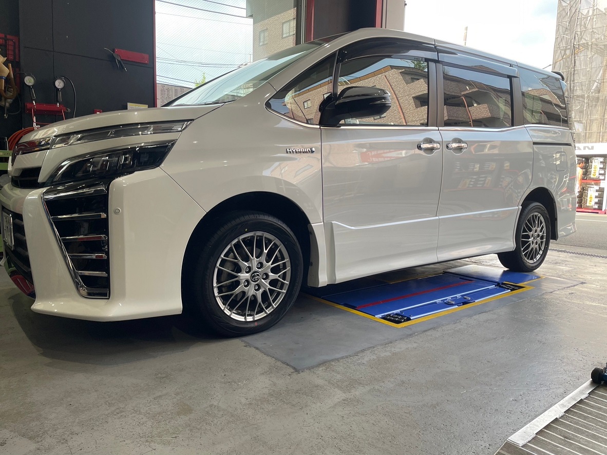 VOXYにミニバン専用RV03装着～♪