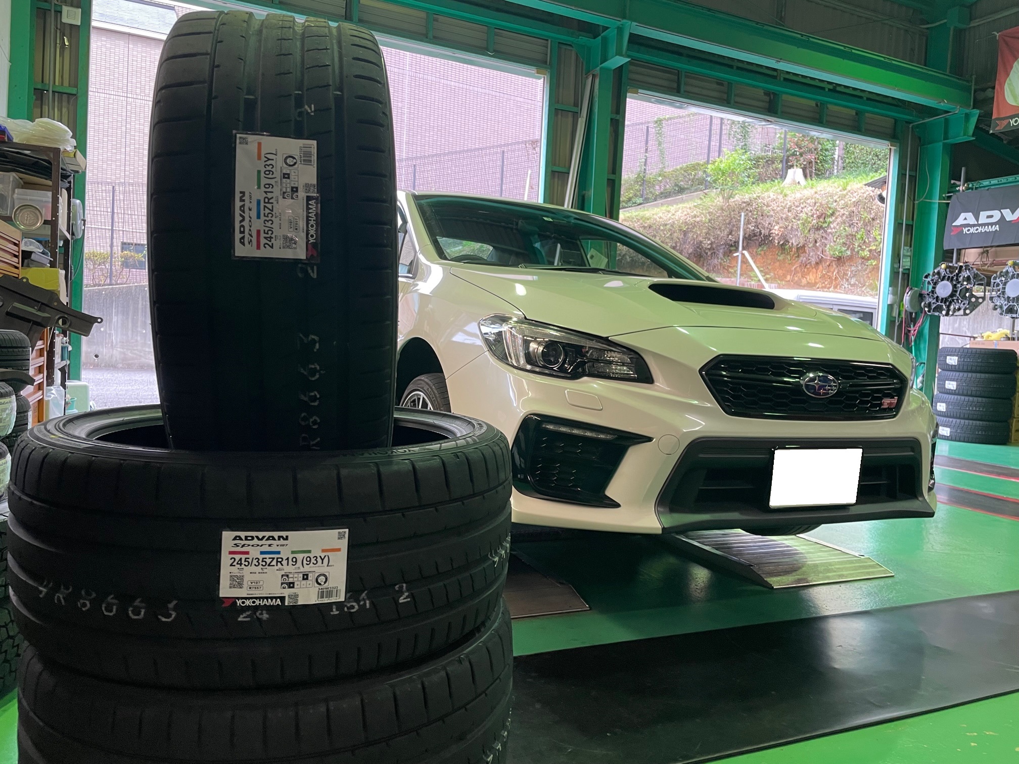 ADVAN Sport V107