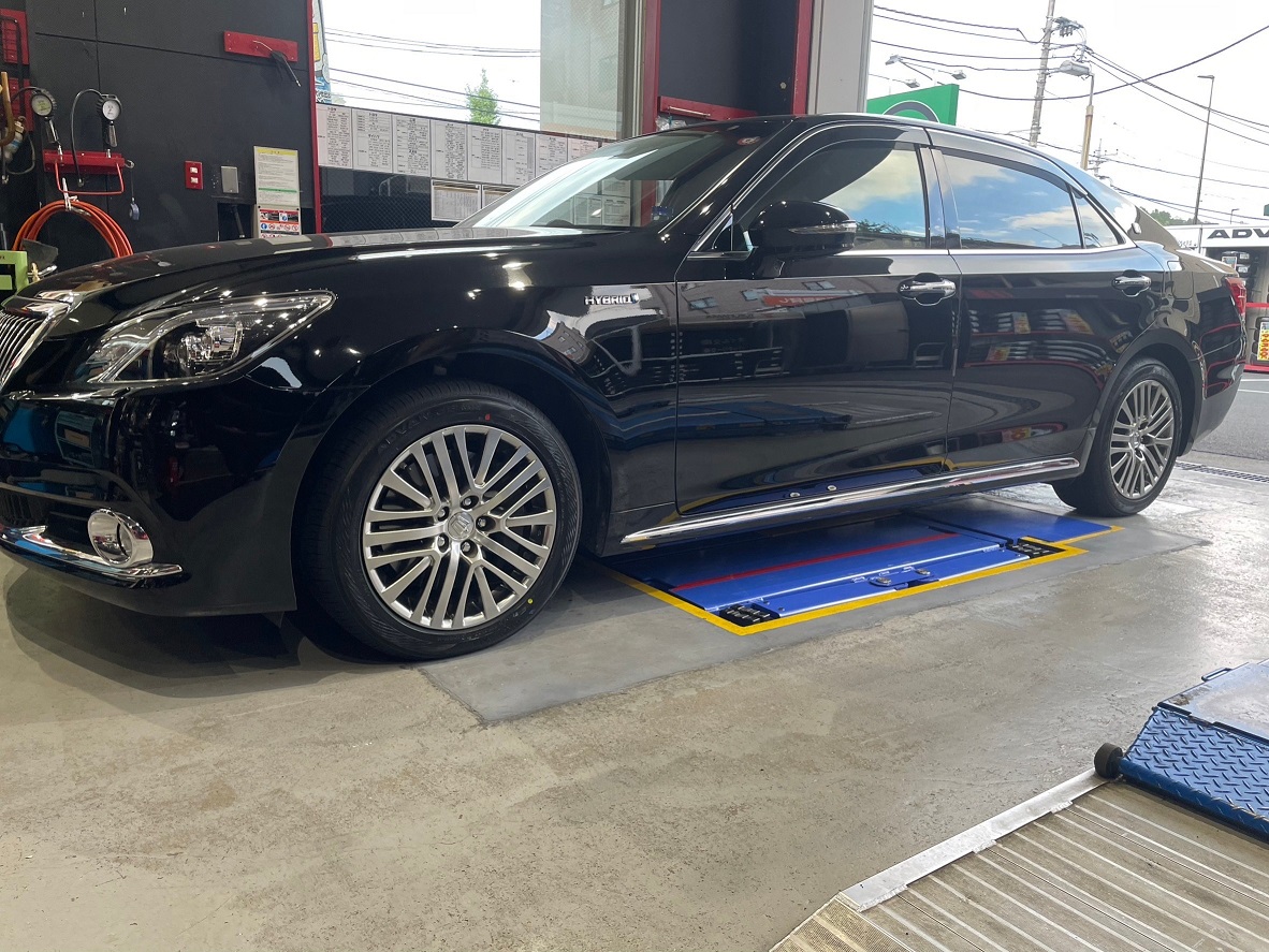 クラウンにADVAN dB 装着～♪
