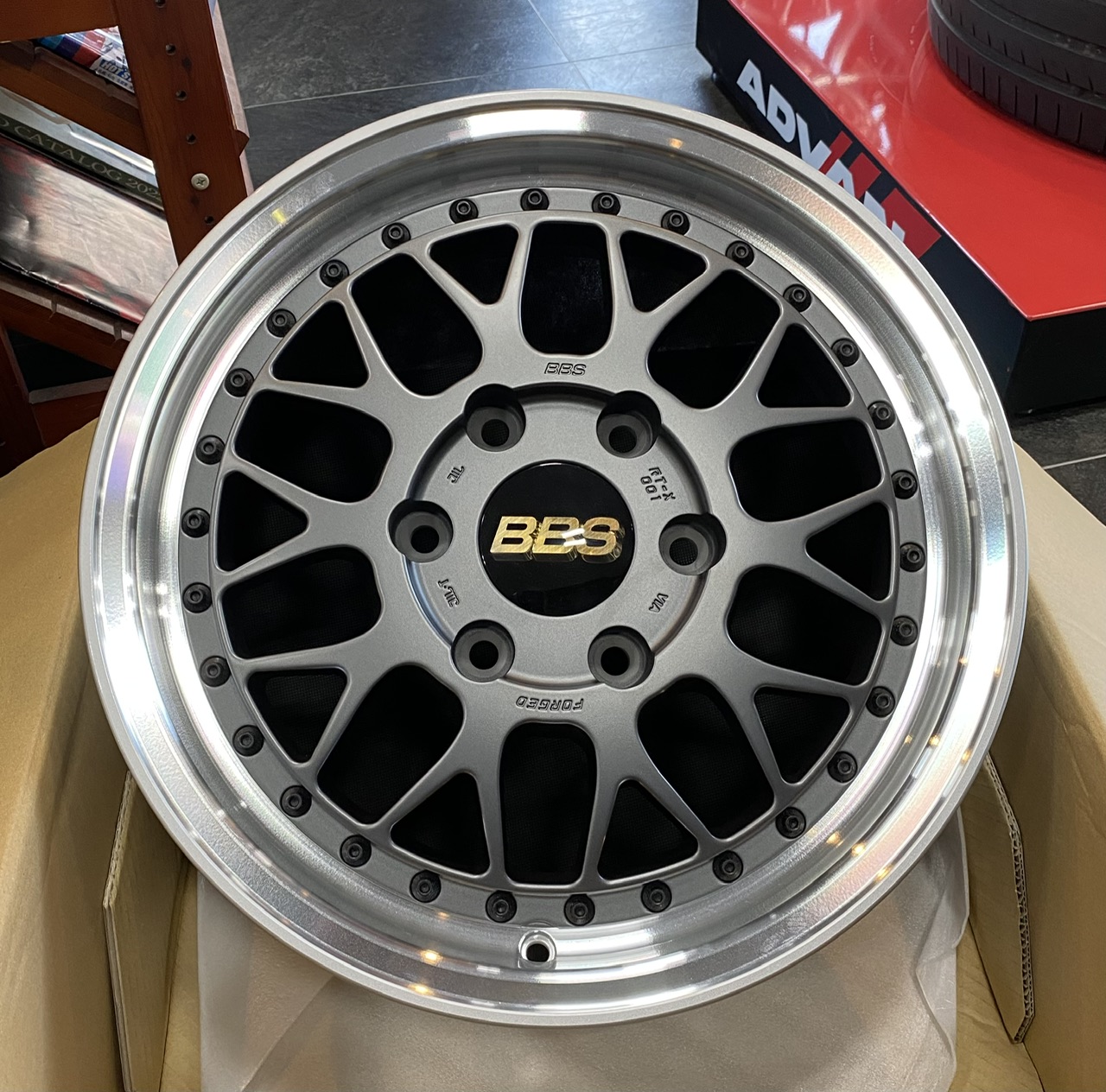 ハイエース用BBSホイール