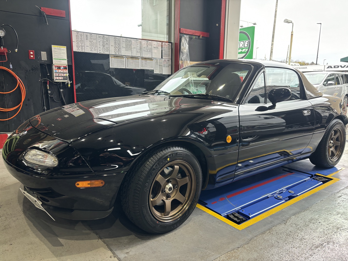 ロードスターにADVAN TypeD～♪