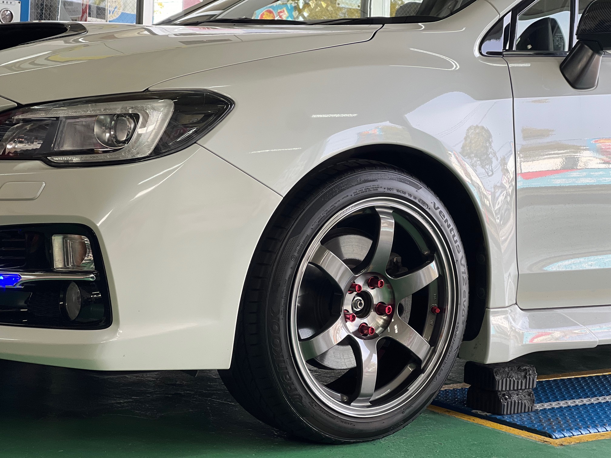 RAYS TE37 SAGA SL x レヴォーグ