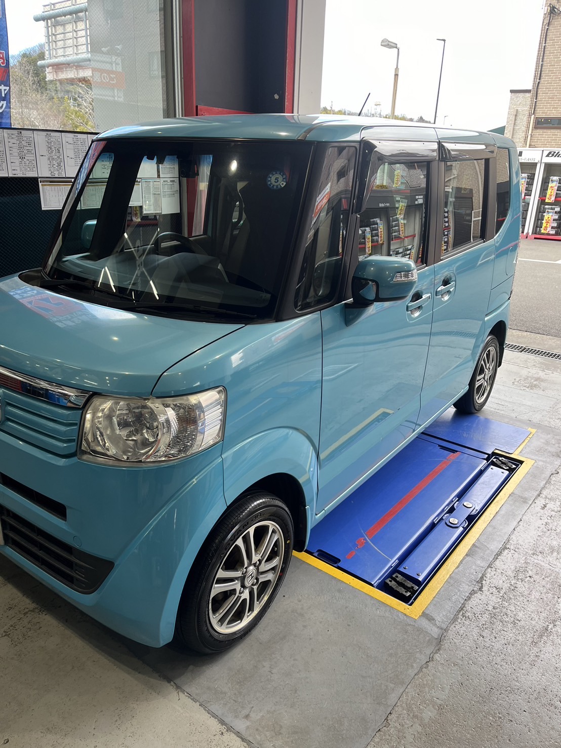 月曜の朝はもちろん V553 の交換からスタート！！