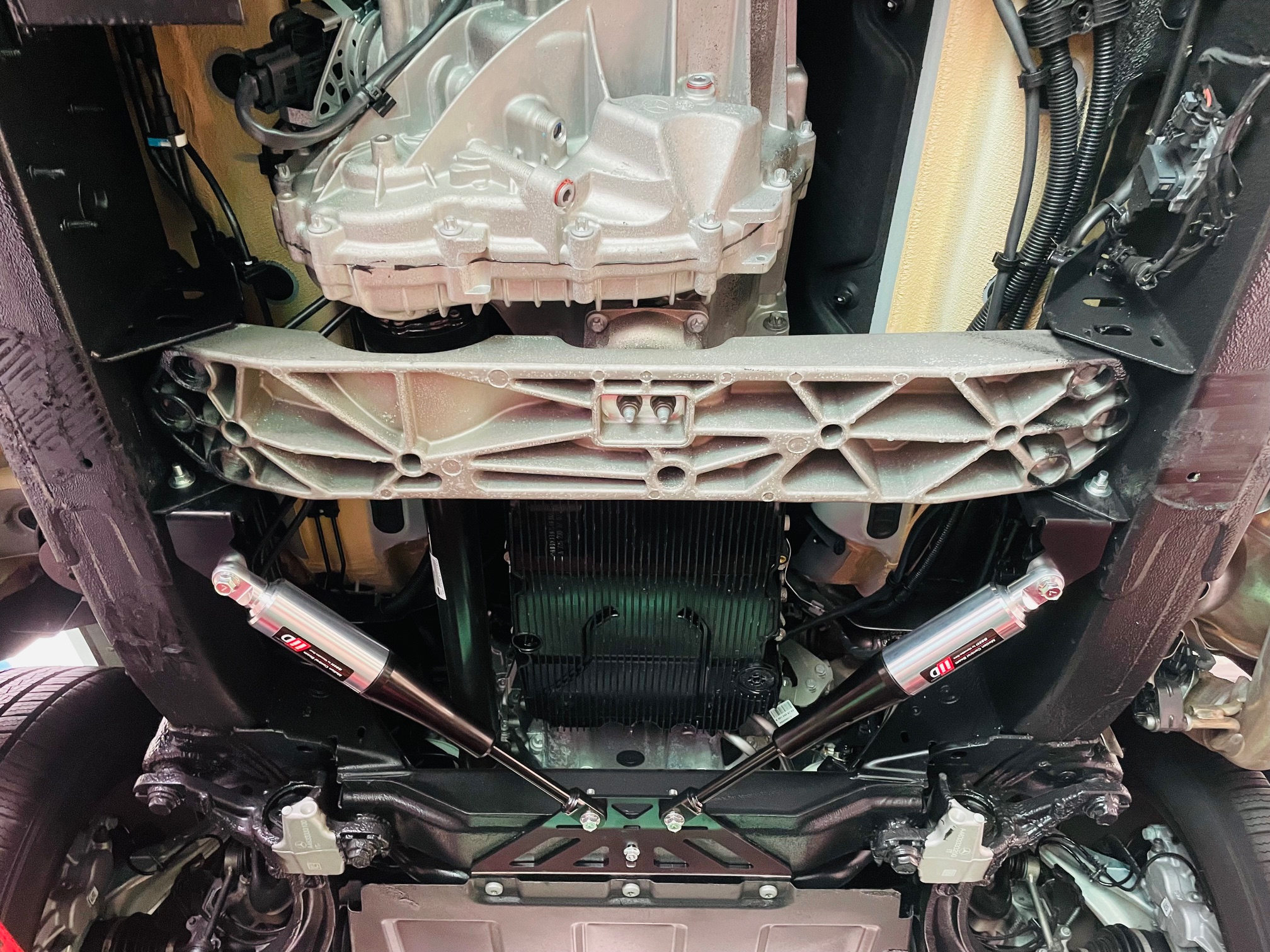 W463A G-Class専用 モーションコントロールビーム