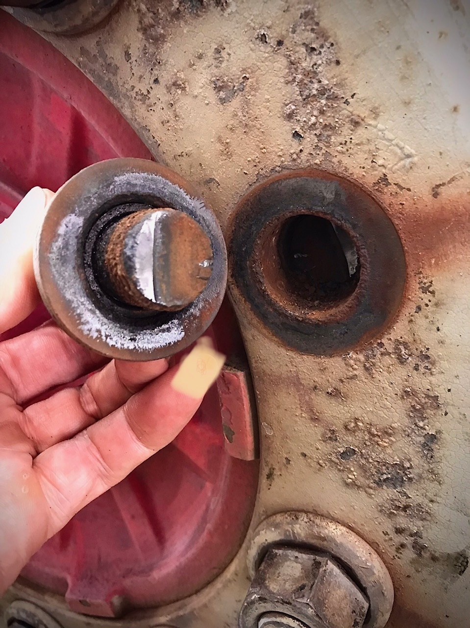 ホイールナットの老朽化！