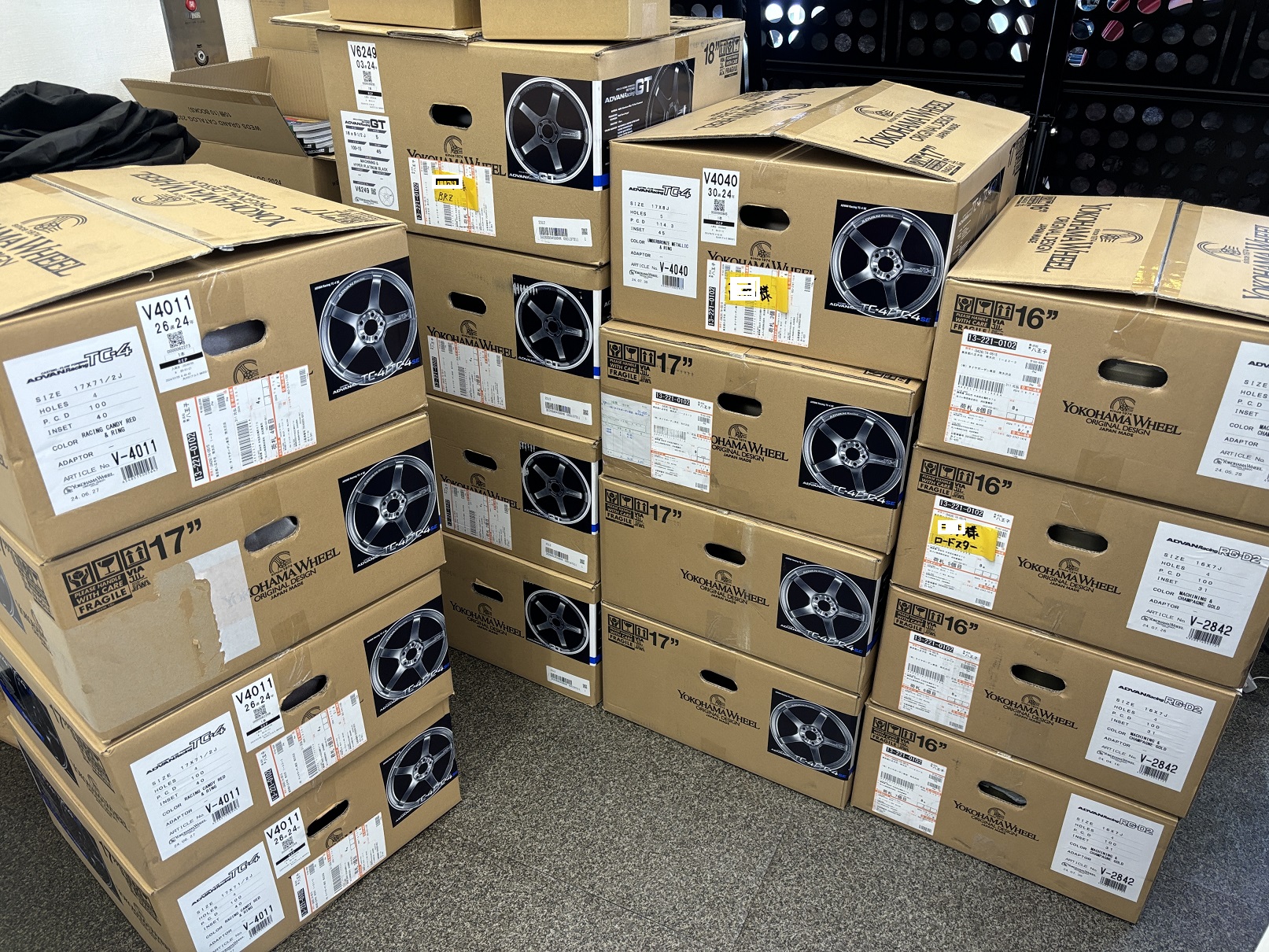 ヨコハマホイール続々入荷～♪