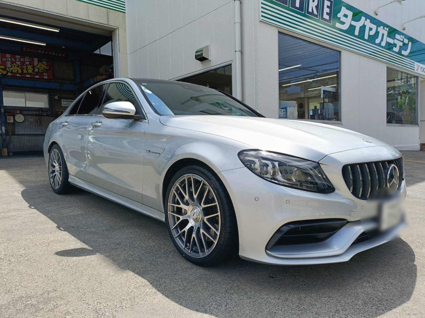 メルセデスAMG　C63にアドバンスポーツV107を装着！