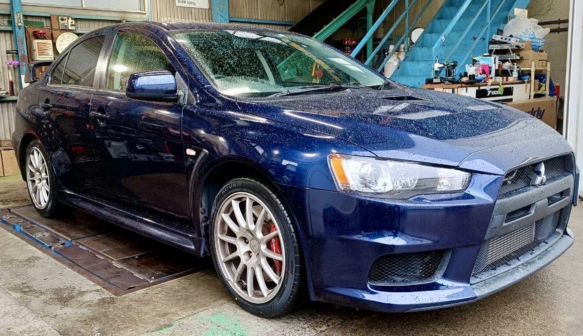 ADVAN Sport V107