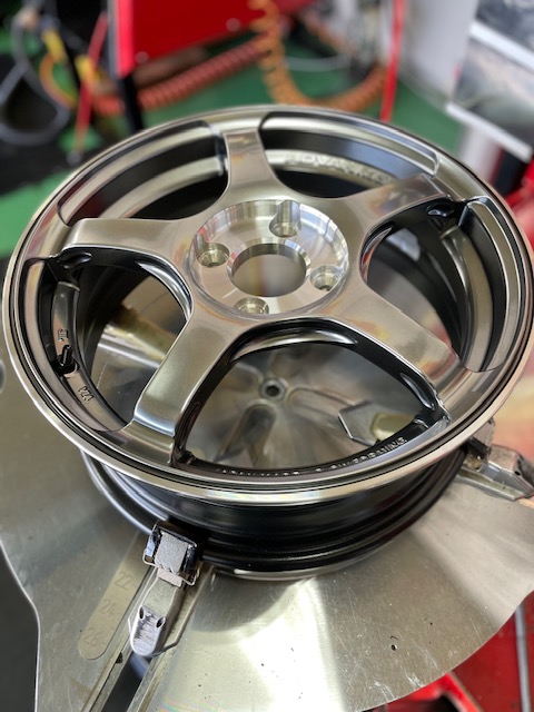 ADVAN Racing TC-4 SE