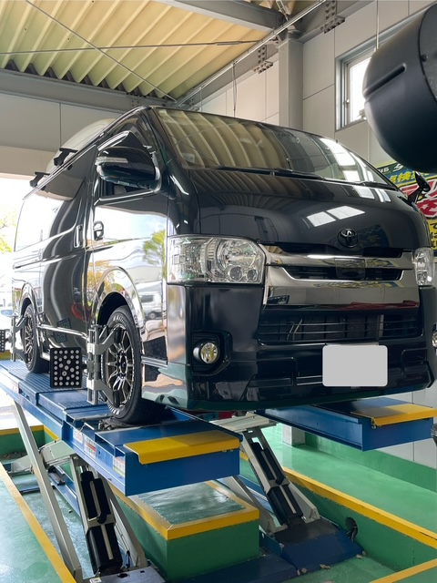 アライメント作業！！ハイエース