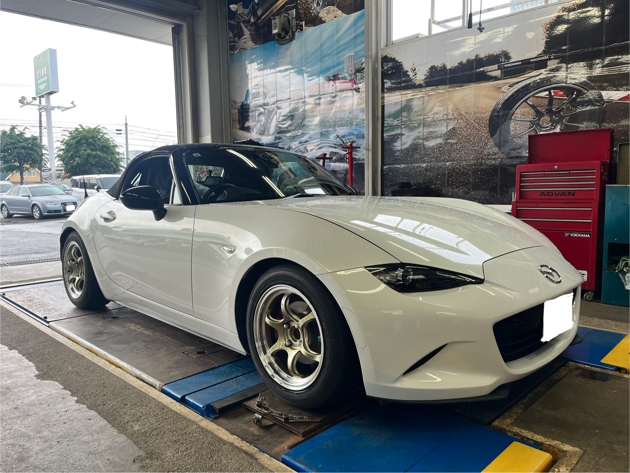 NDロードスター　アドバンホイール取付＋4輪アライメント調整