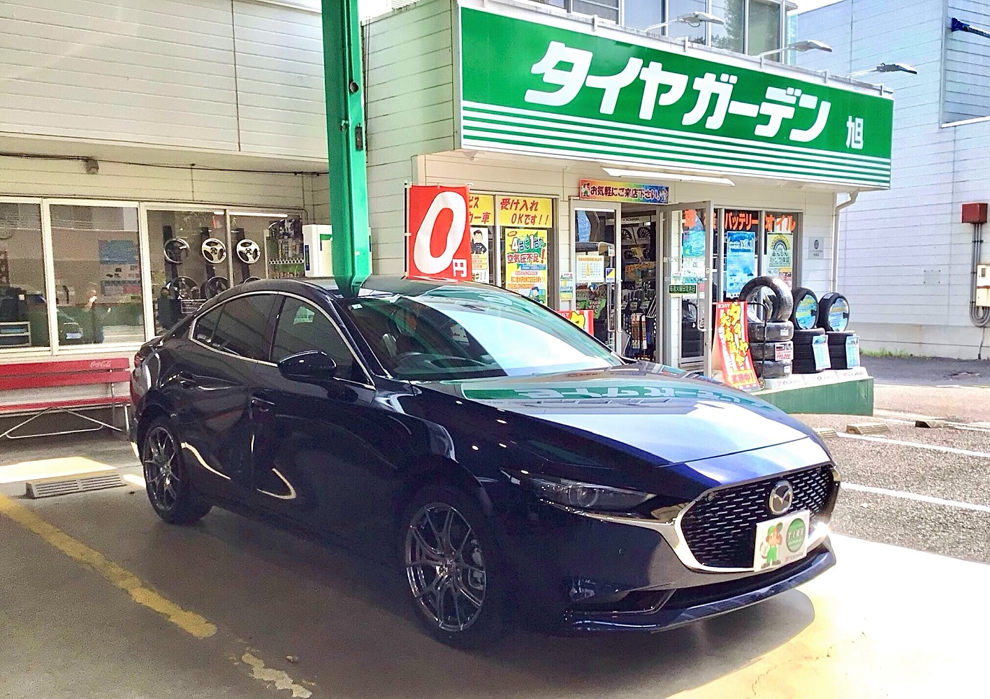 MAZDA ３セダン