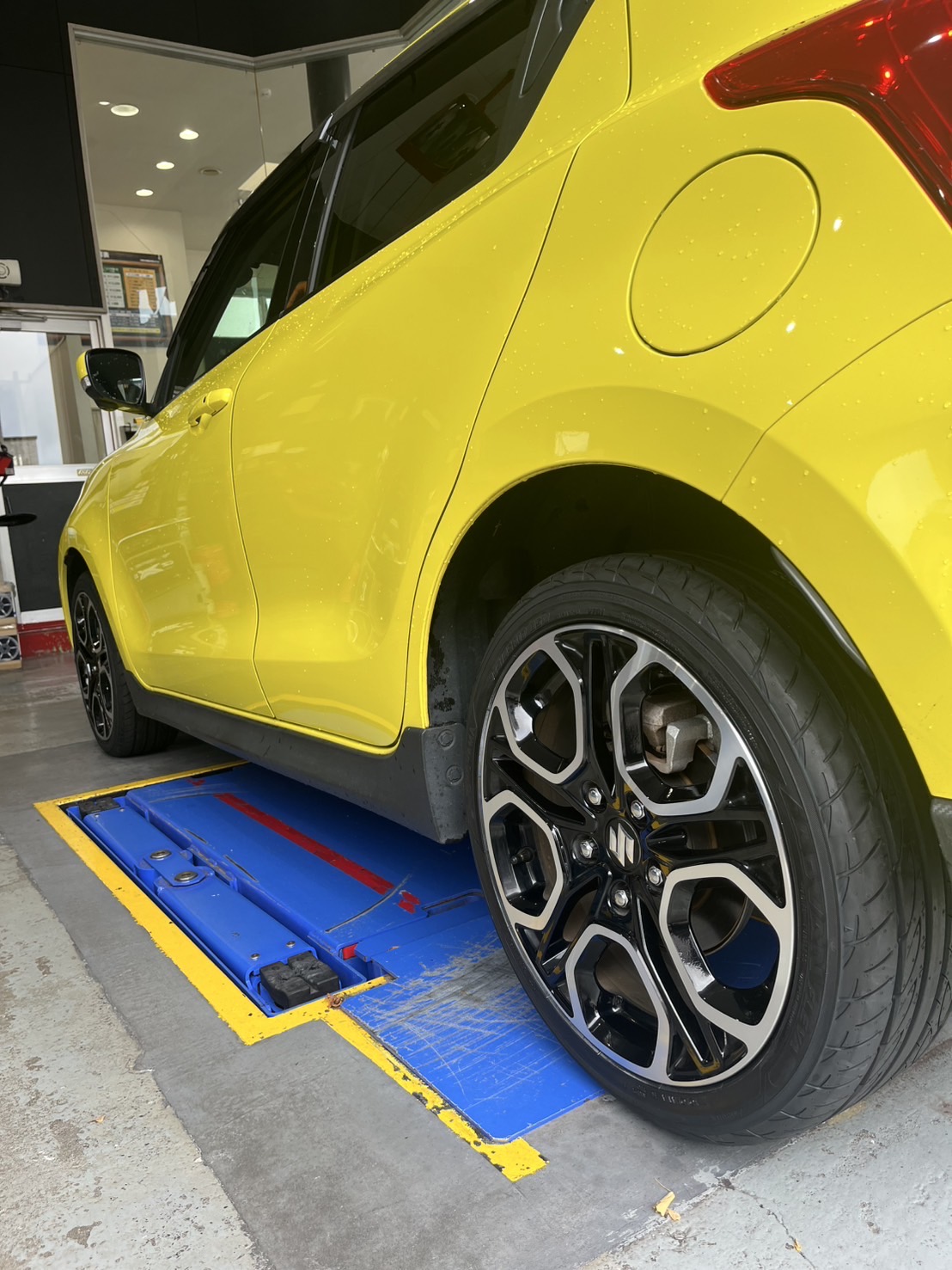 スイフトスポーツご来店～♪