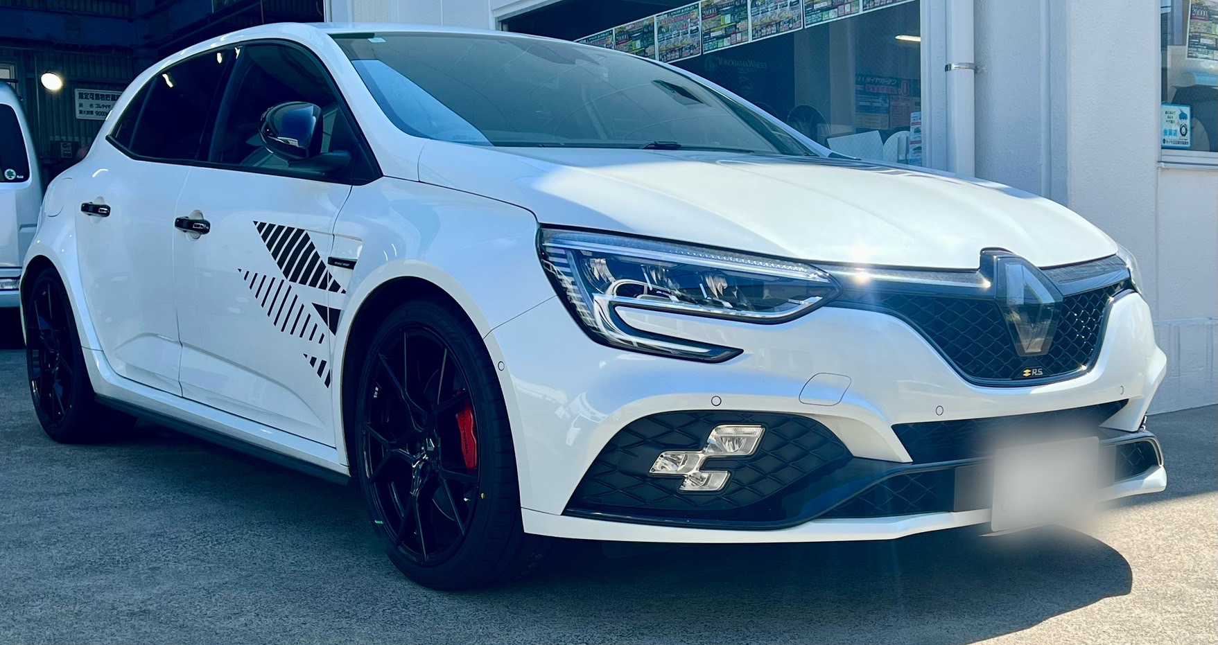 ADVAN Sport V107