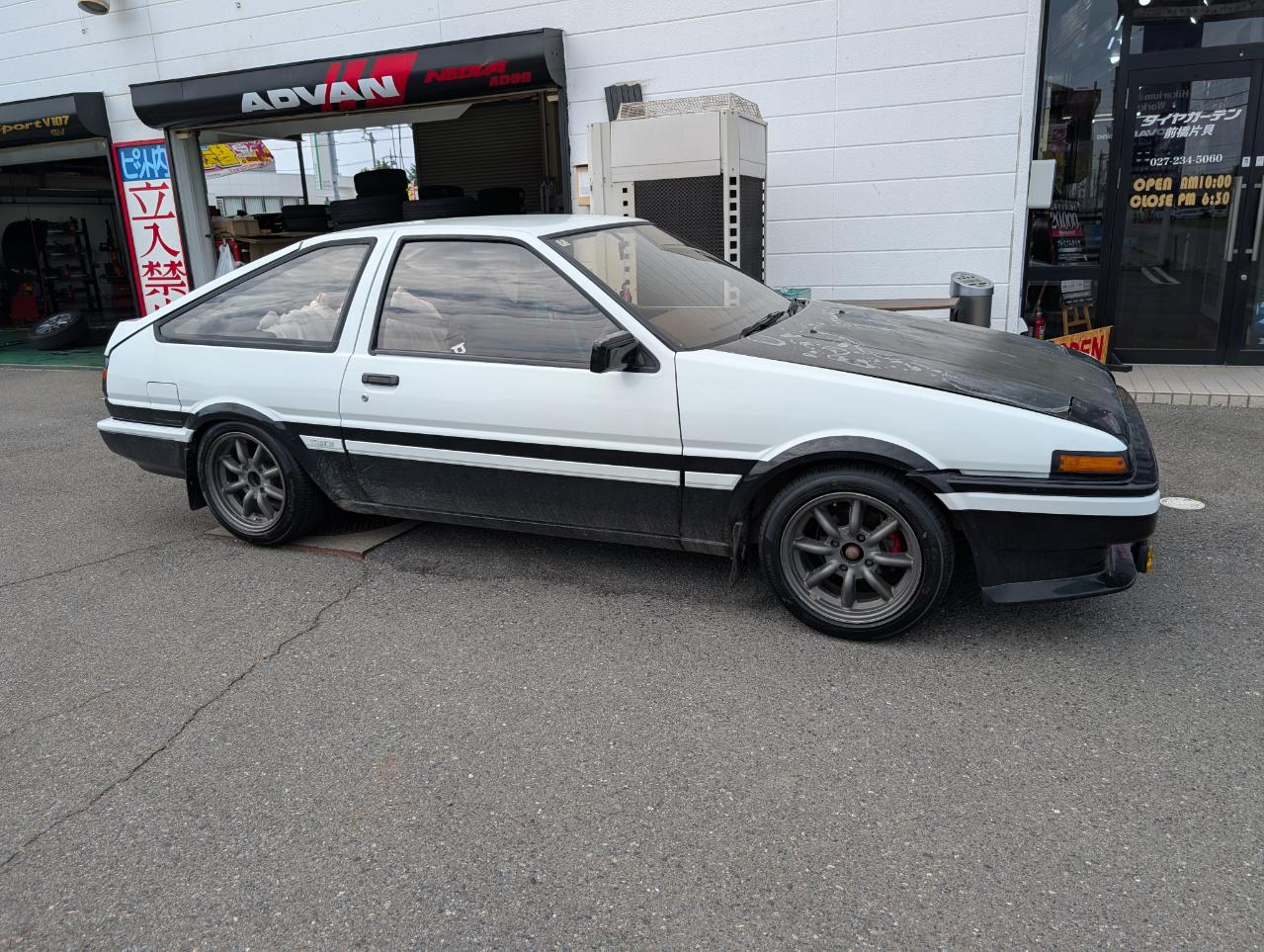 AE86 トレノ　タイヤ交換！