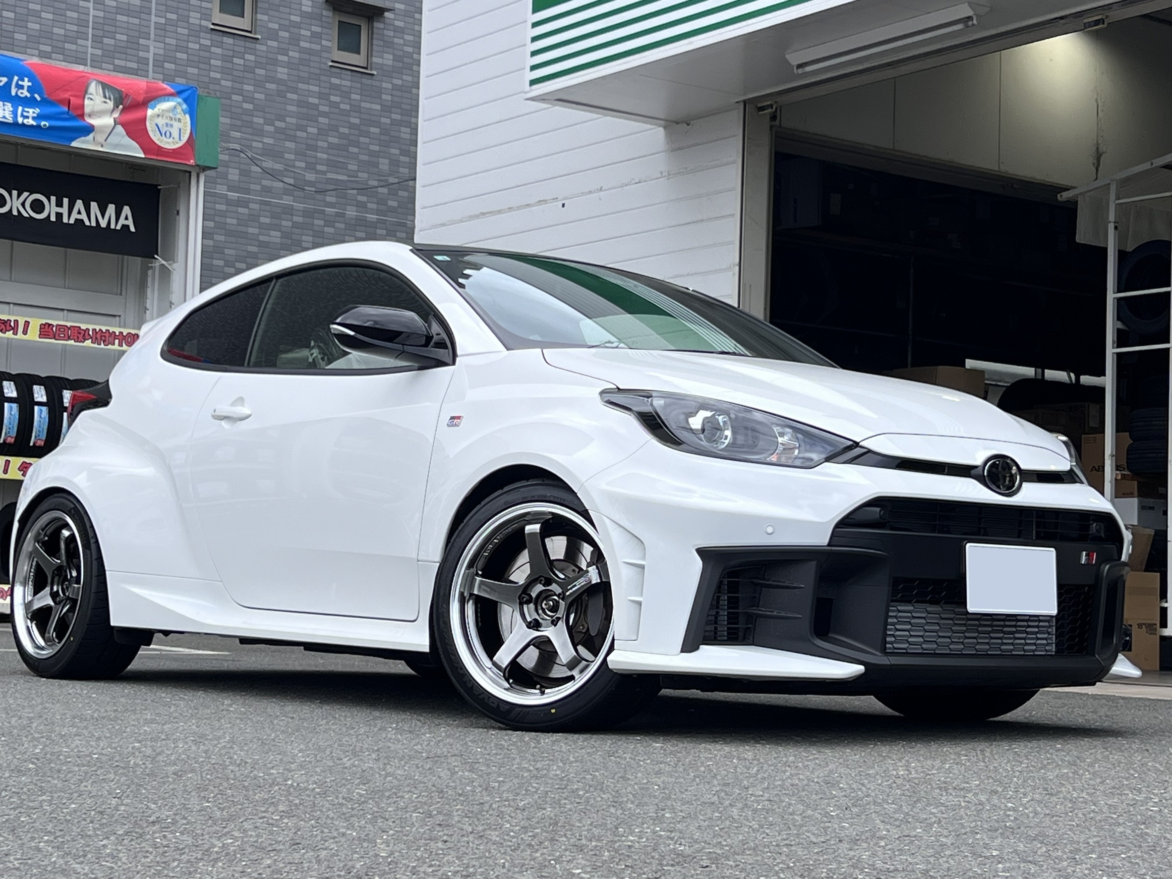 GRYaris　&times;　ADVAN Racing GT BEYOND