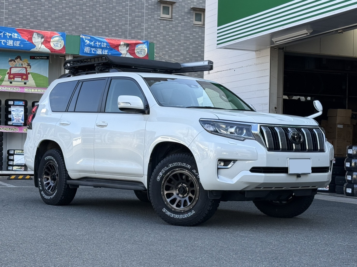 LANDCRUISER　PRADO &times; DELTA FORCE &times; GEOLANDAR A/T4