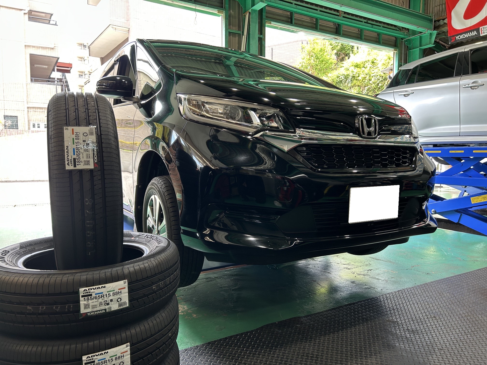 ADVANデシベルＶ553