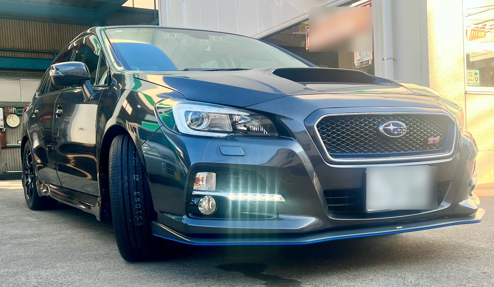 【レヴォーグ】ADVAN dB V553で静かな走りに！