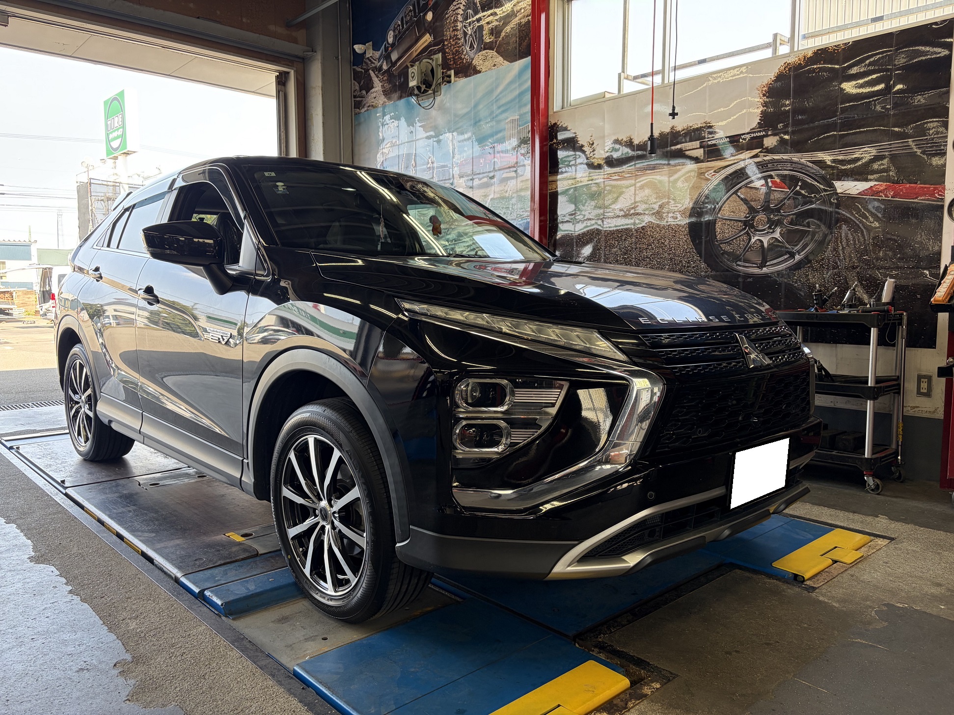 エクリプスクロスPHEVにアドバンデシベルと新品ホイールのセットを取り付けました！！