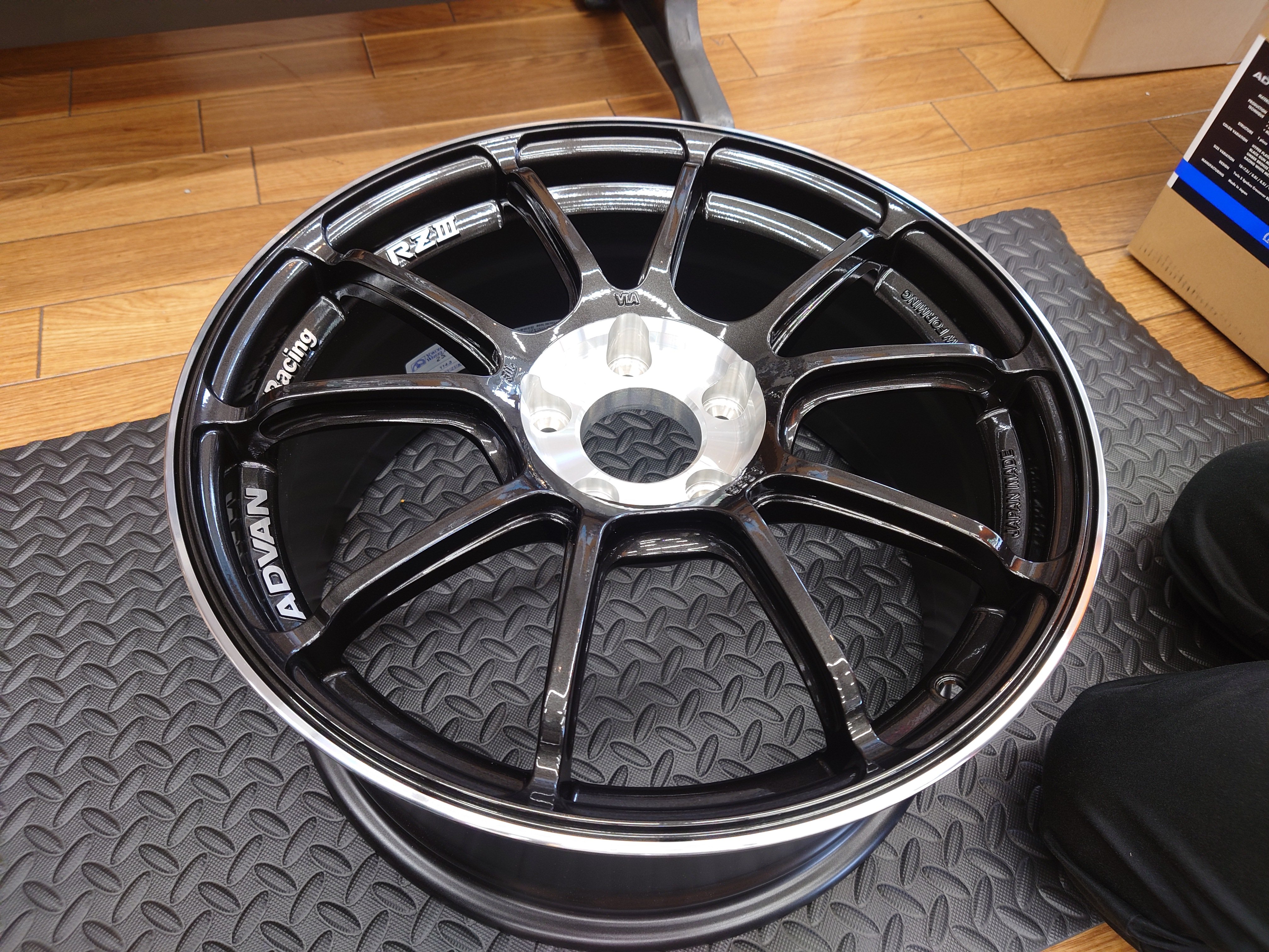 RZ3 入荷！