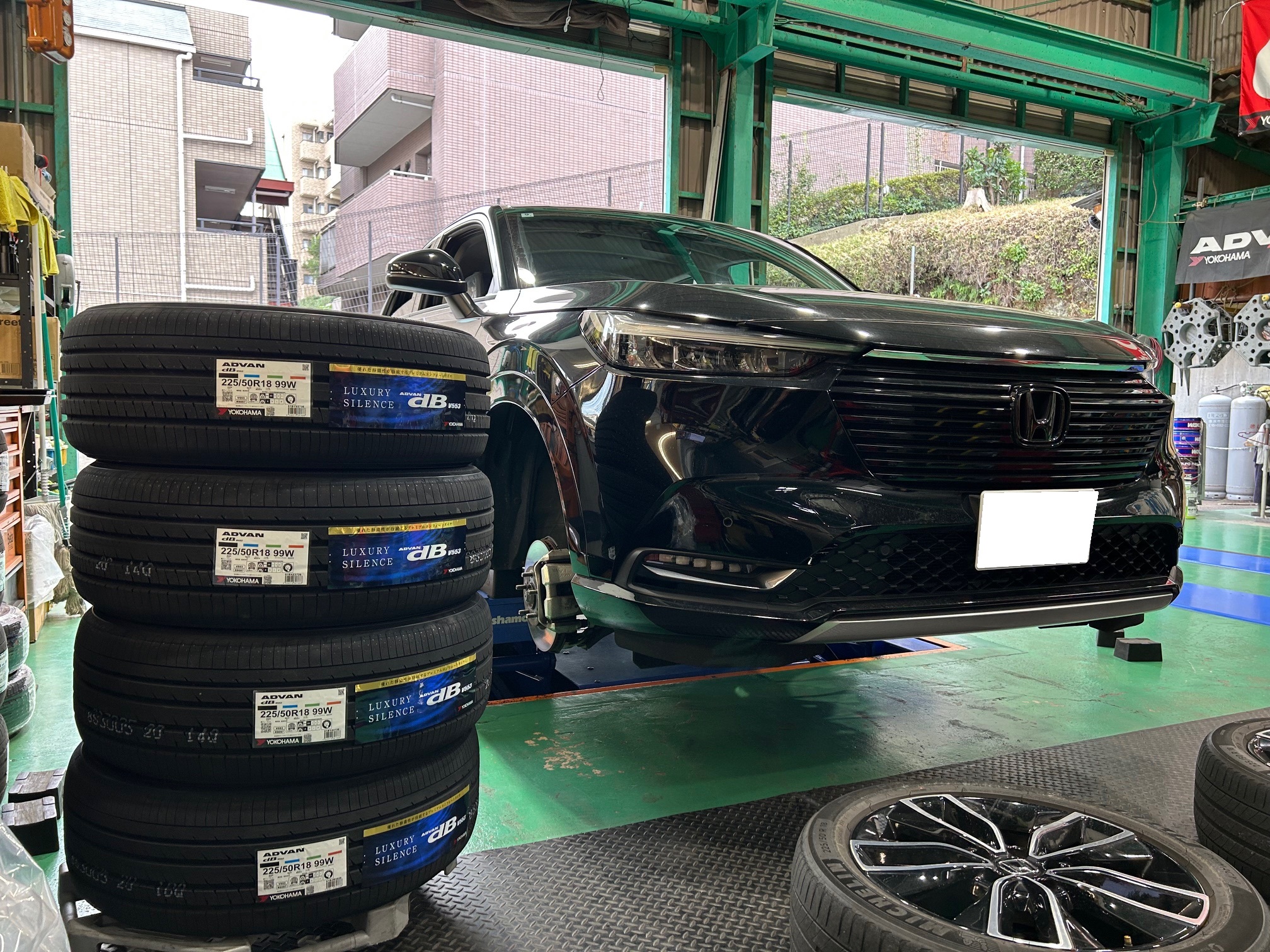 ADVANデシベルＶ553