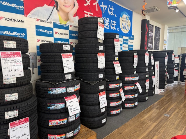 スタッドレスタイヤ早期予約受付中！！
