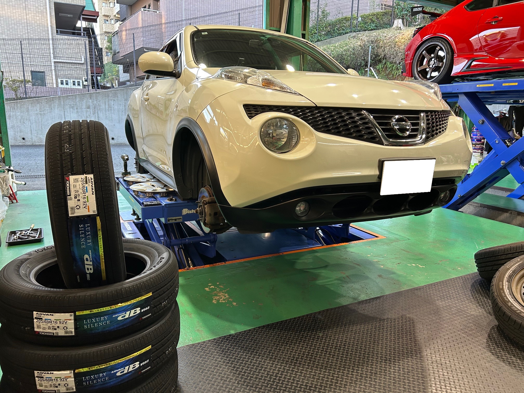 ADVANデシベルＶ553
