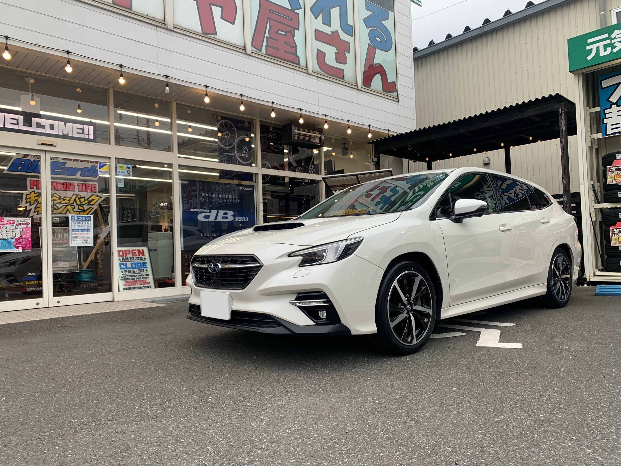 スバル  レヴォーグにデシベルを装着！