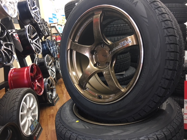 ADVAN Racing TC-4とスタッドレス