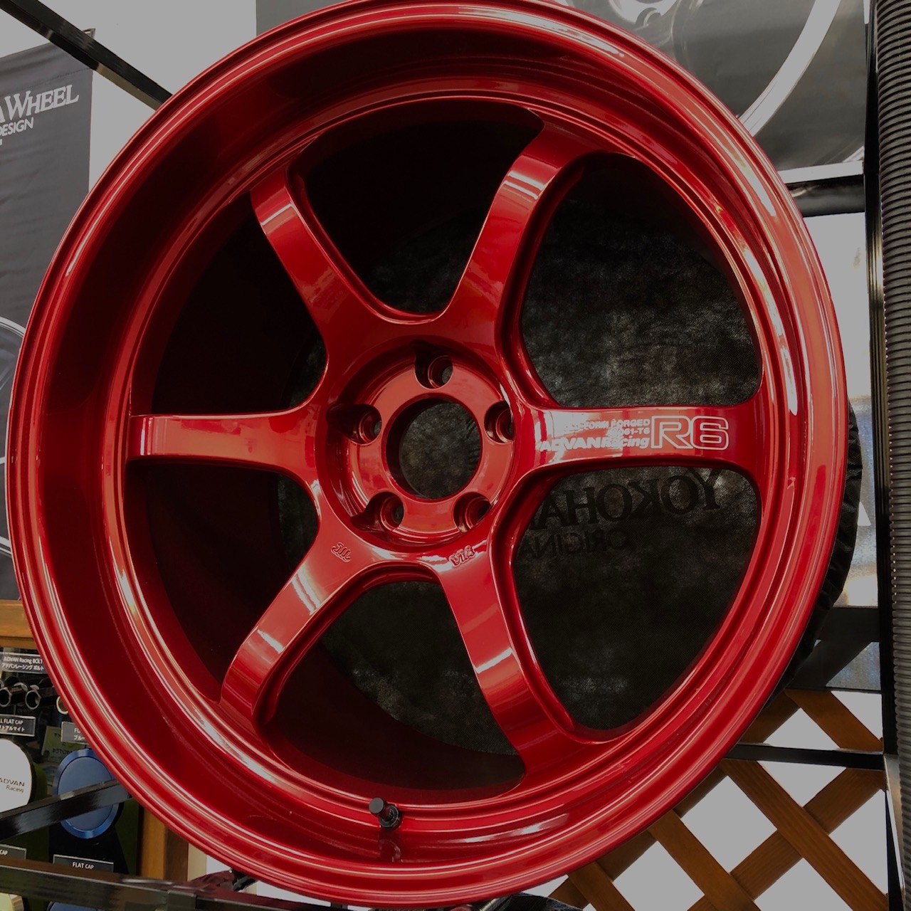 ADVAN　R6・RSⅢサンプル入荷！！