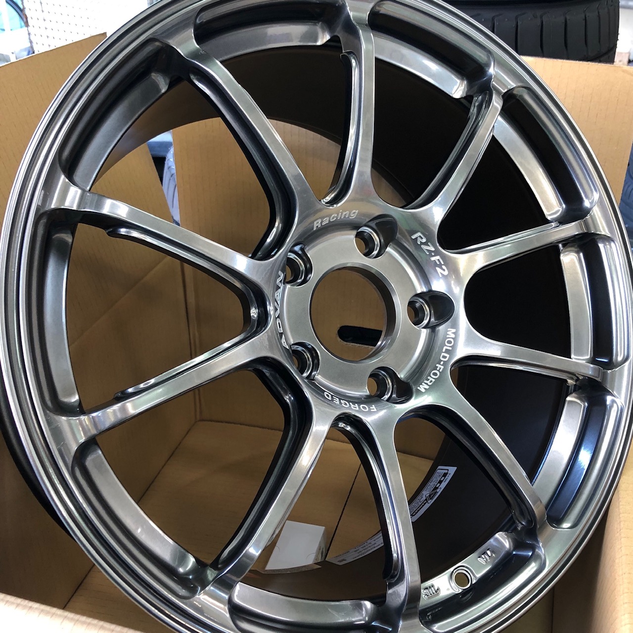ADVAN　RZ-F2