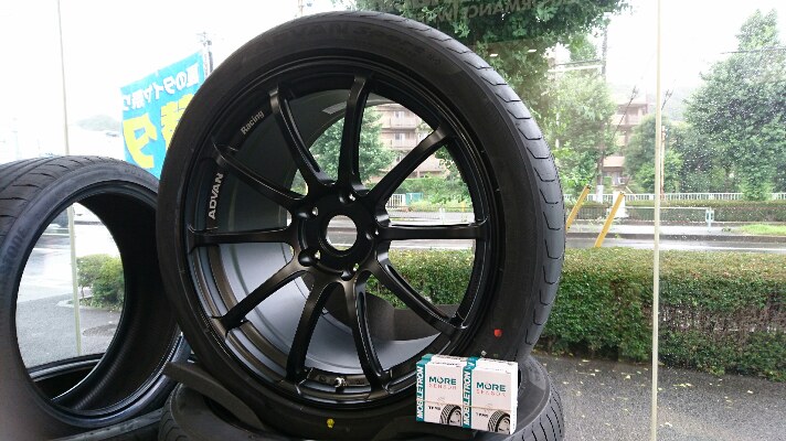 ADVAN Racing RSⅡ for PORSCHE 準備完了
