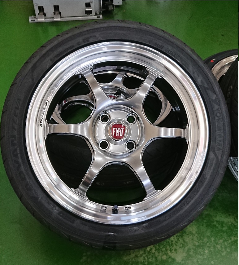 ADVAN Racing RG-D2入荷!!