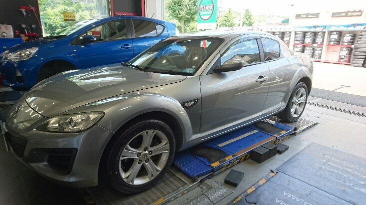 ADVAN Sport V105 MAZDA RX-8に装着です。