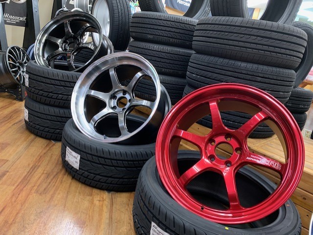 ADVAN Racing R6 ﾗｲﾝﾅｯﾌﾟ