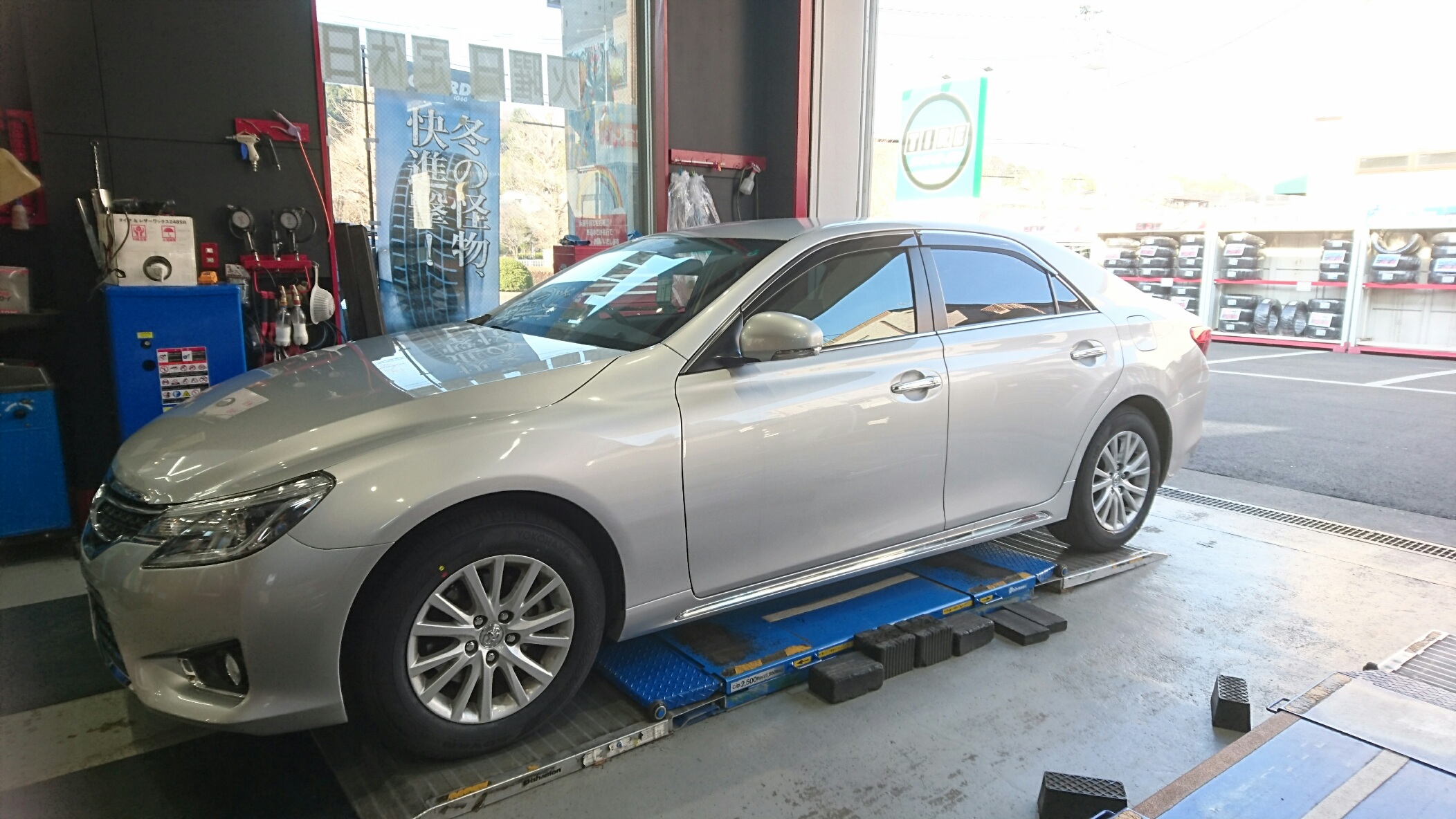 ADVAN dB V552 TOYOTA ﾏｰｸXに装着です
