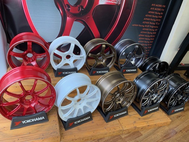 ADVAN Racing展示してまーす。