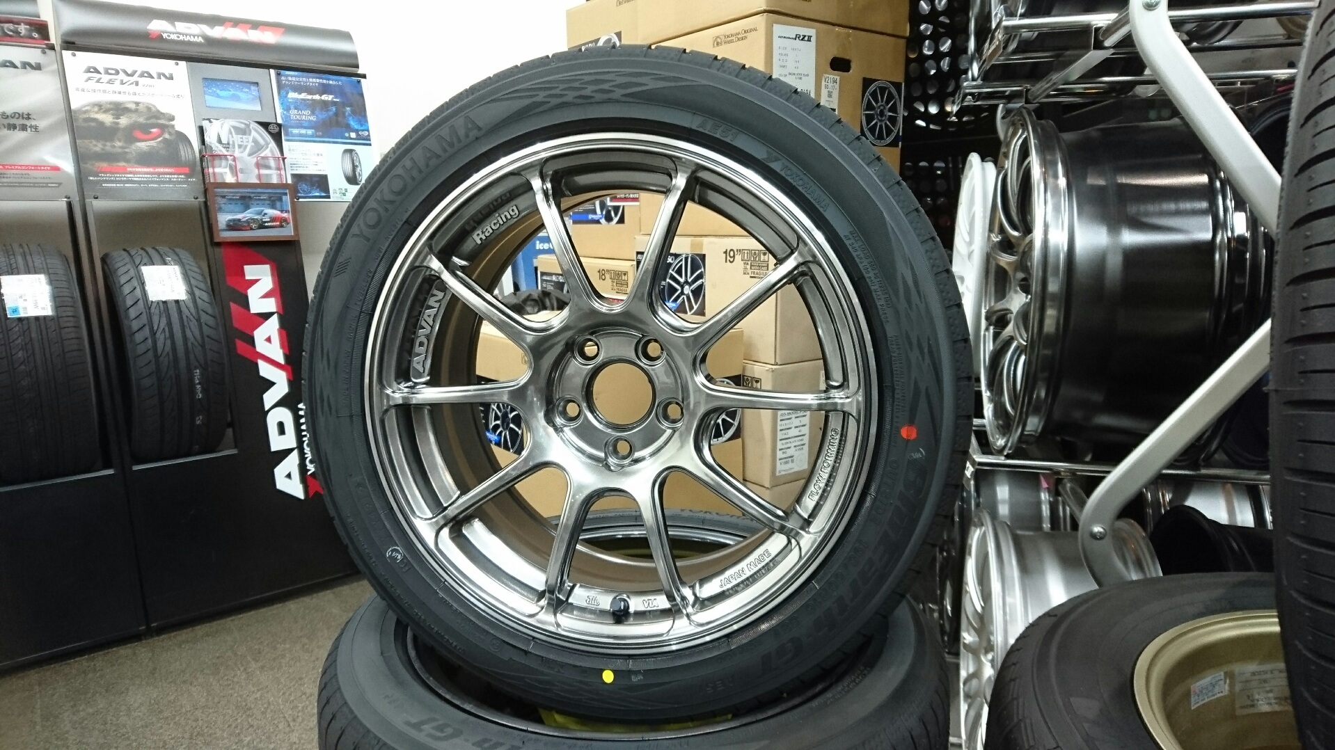 ADVAN Racing RZⅡ HB色 準備完了