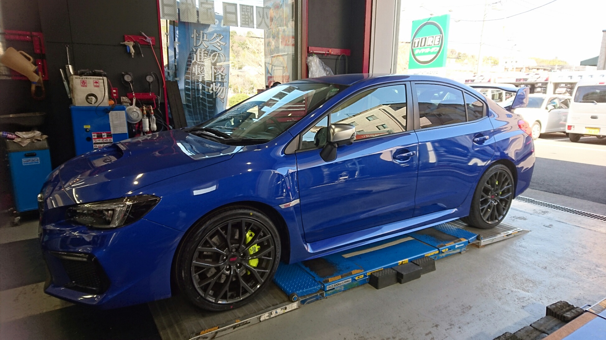 ADVAN Sport V105 SUBARU WRX STIに装着です。