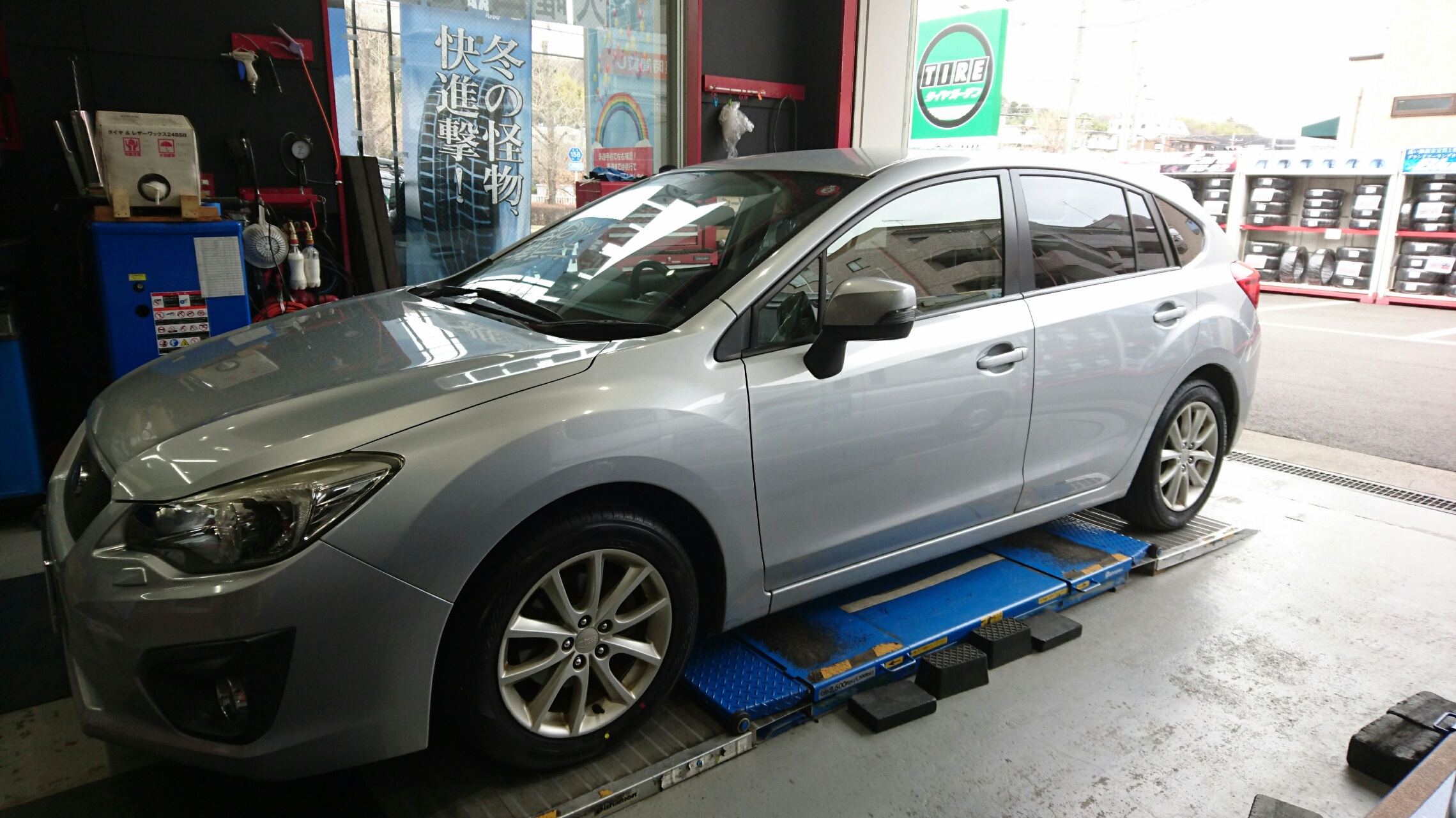 ADVAN dB V552 SUBARU ｲﾝﾌﾟﾚｯｻに装着です