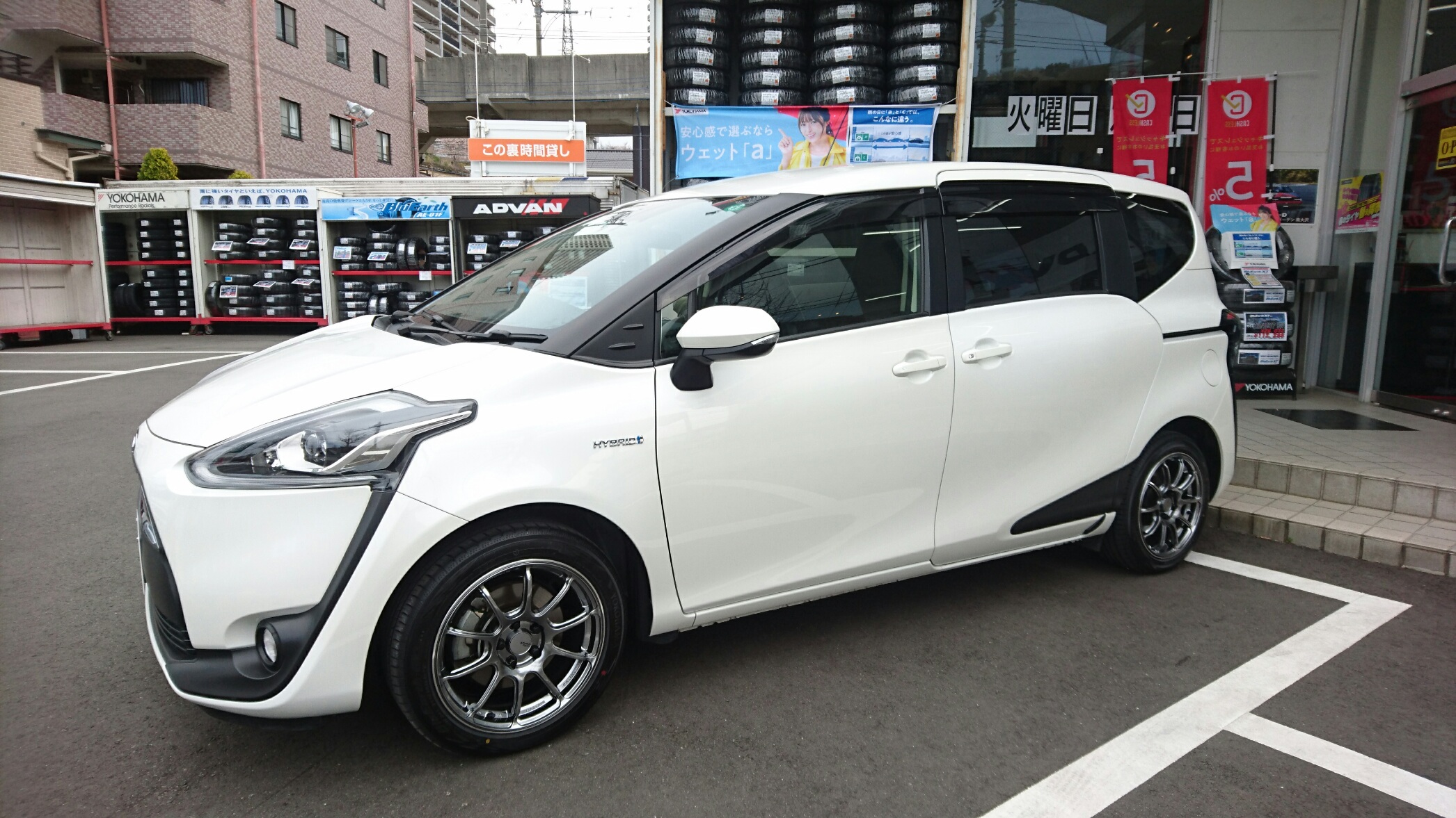ADVAN Racing RZⅡ HB色 装着完了