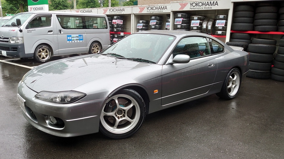 【HOBBYﾀｲﾔ】ADVAN NEOVA AD08R NISSAN S15ｼﾙﾋﾞｱに装着です