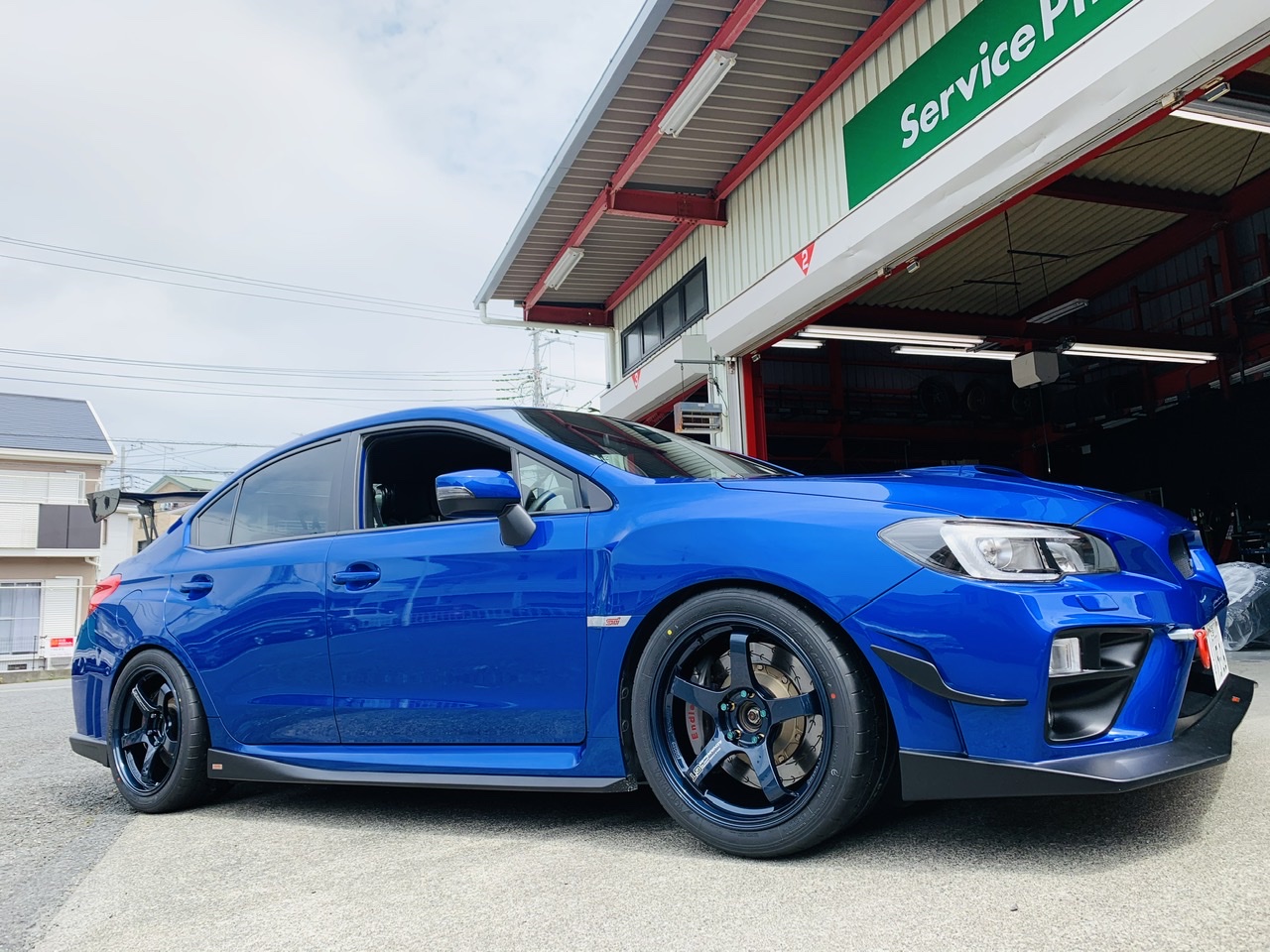 WRXにADVAN GT Premium Version お取付