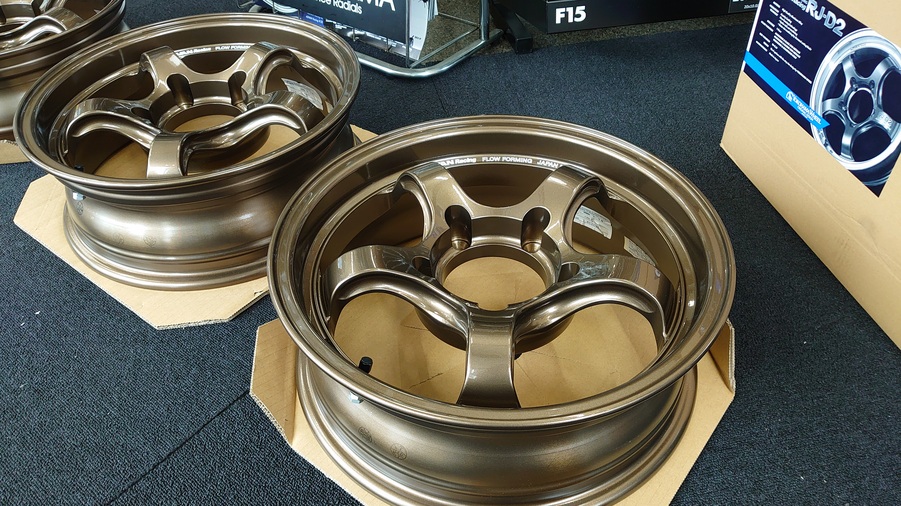 ADVAN Racing RJ-D2 for JIMNY UBM色　入荷です