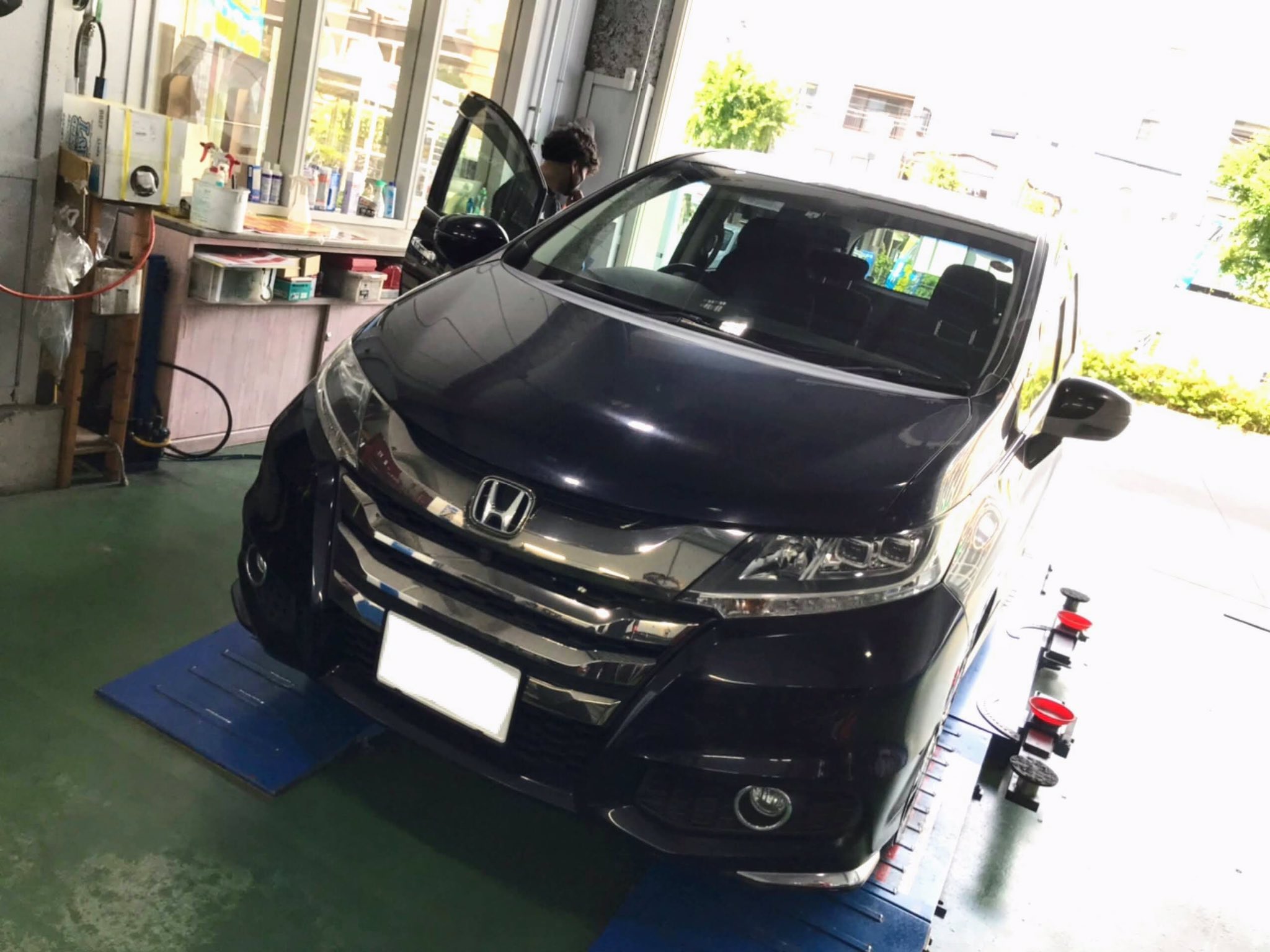 オデッセイにブルーアースＲＶ02交換取り付け