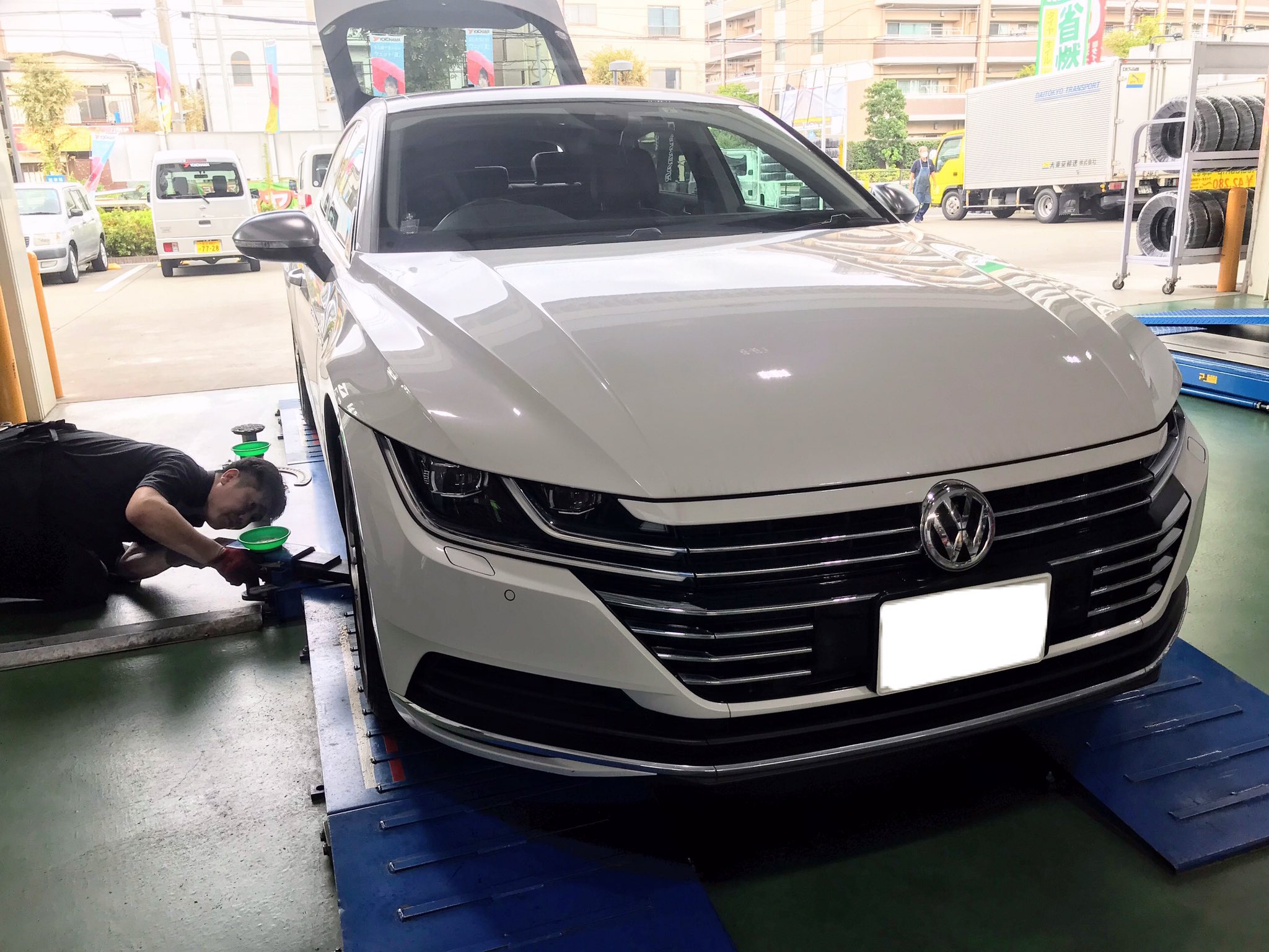 フォルクスワーゲン　アルテオンにアドバンV105装着！