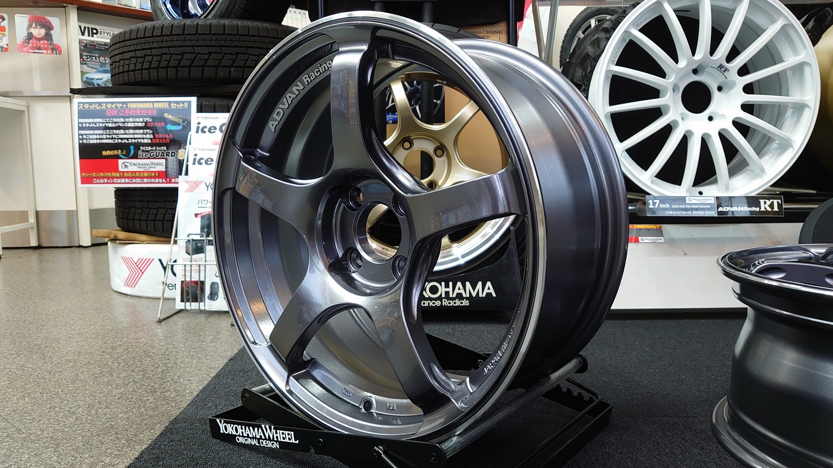 ADVAN Racing TC-4 16inch GMR色 ２台目分が入荷です