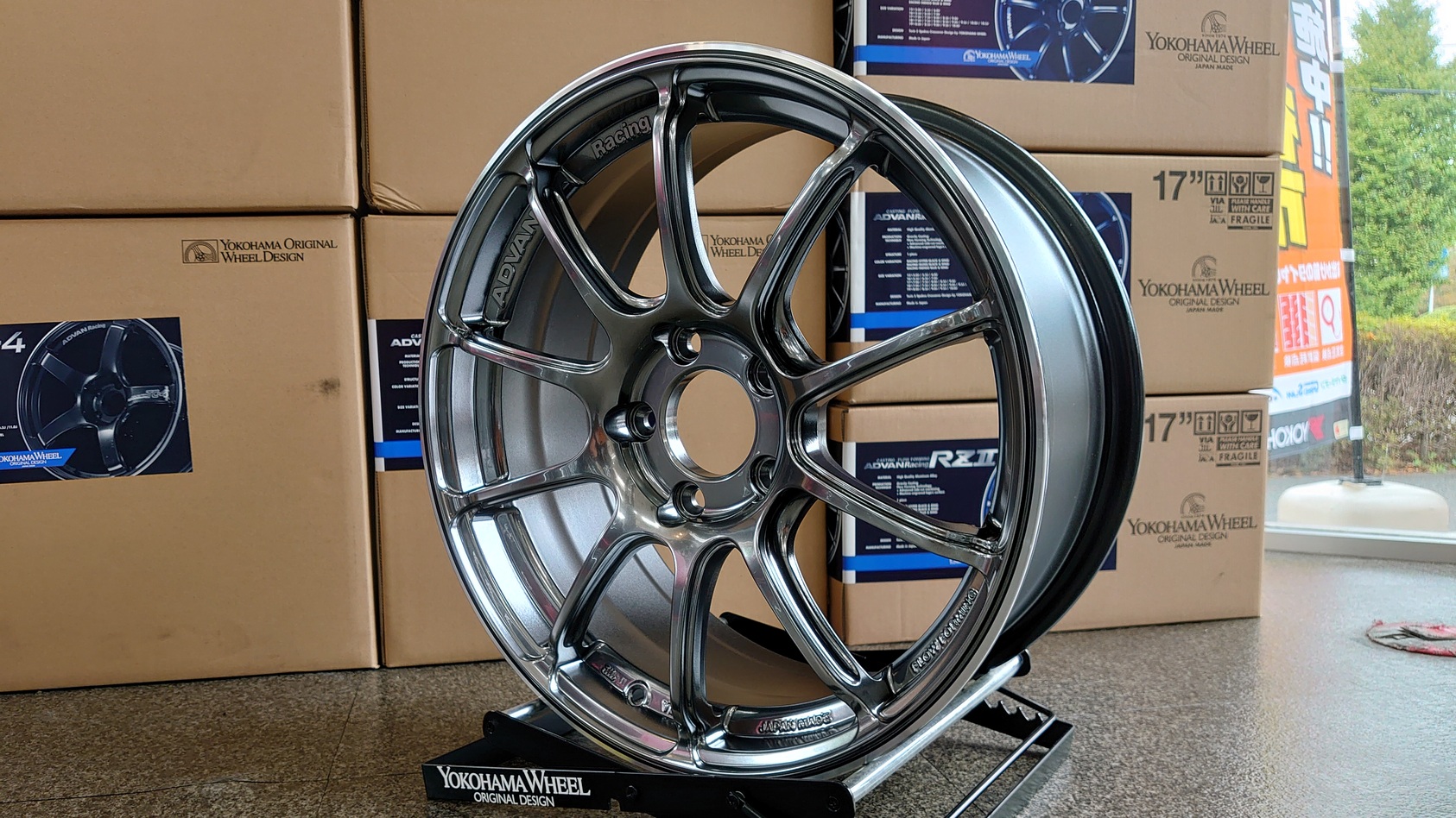 ADVAN Racing RZⅡ HBR色　入荷です
